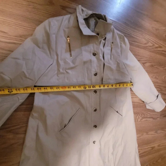 Vintage Women's Trench Coat - Picture 10 of 12